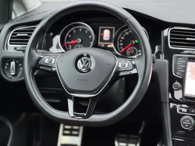 Volkswagen Golf 1.4 TSI DSG ACT Highline 2014 Benzine 16
