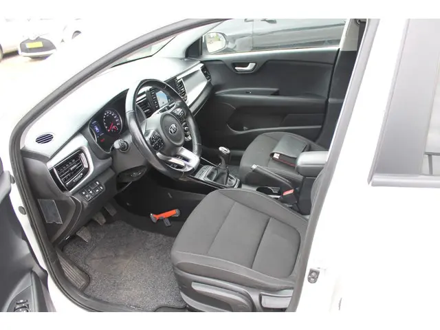 Kia Rio 1.0 TGDI DynamicLine 2017 Benzine 8