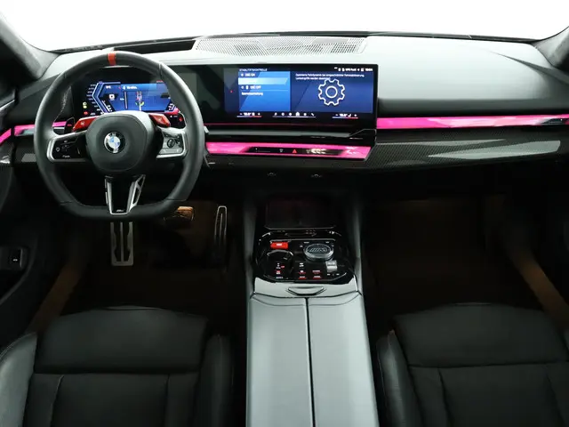 BMW M5 5-serie 2025 Hybride Benzine 4