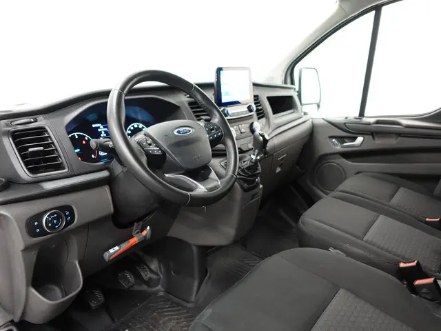 Ford Transit Custom 2