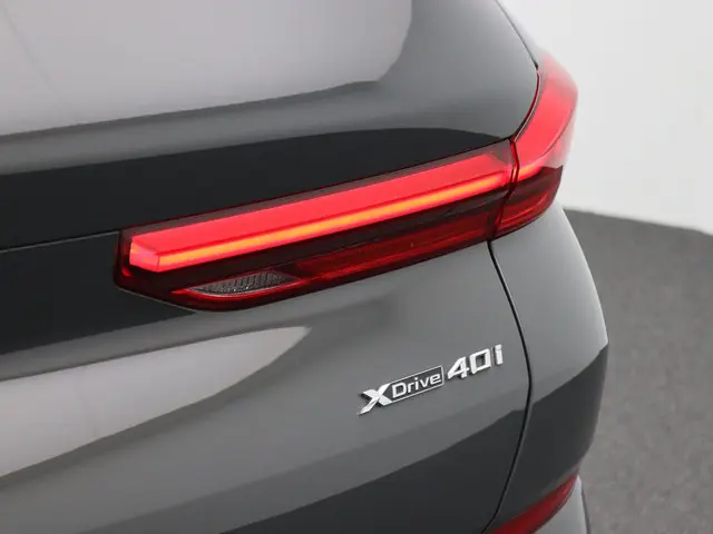 BMW X6 xDrive40i 2021 Benzine 48