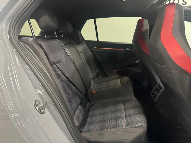 Volkswagen Golf 2.0 TSI GTI 2021 Benzine 23