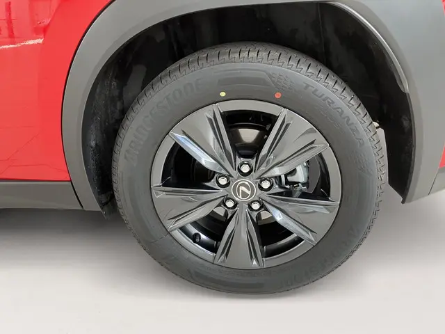 Lexus UX 300h Urban Line 2024 Hybride Benzine 13