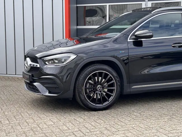 Mercedes-Benz GLA 3