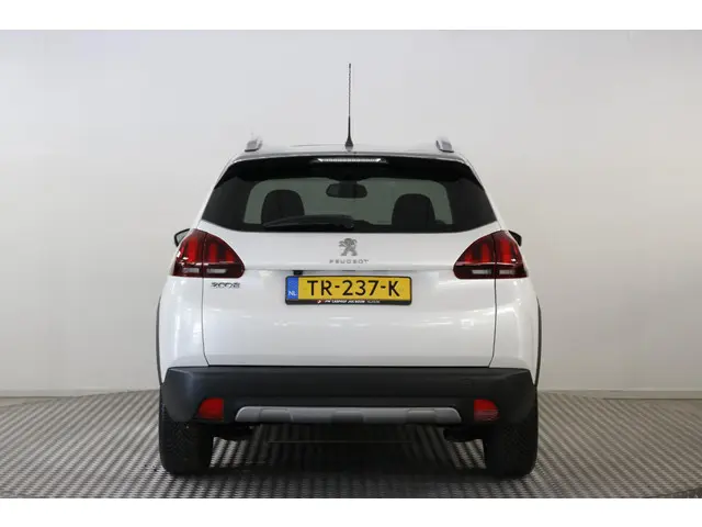 Peugeot 2008 1.2 PureTech Allure 130 PK. 2018 Benzine 10