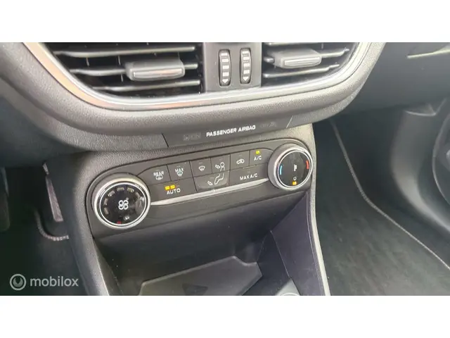 Ford Fiesta 1.0 EcoBoost Titanium 2022 Benzine 8