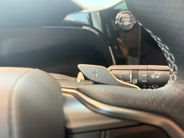 Lexus NX 450h+ AWD F SPORT Line 2025 Hybride Benzine 15