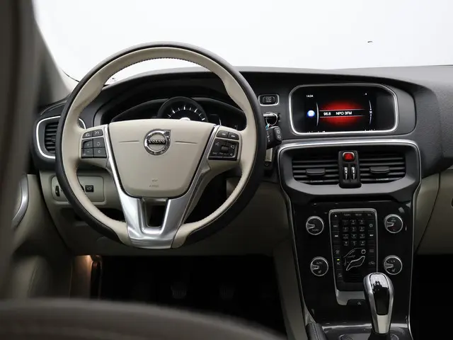 Volvo V40 2.0 T2 Nordic+ 2016 Benzine 29