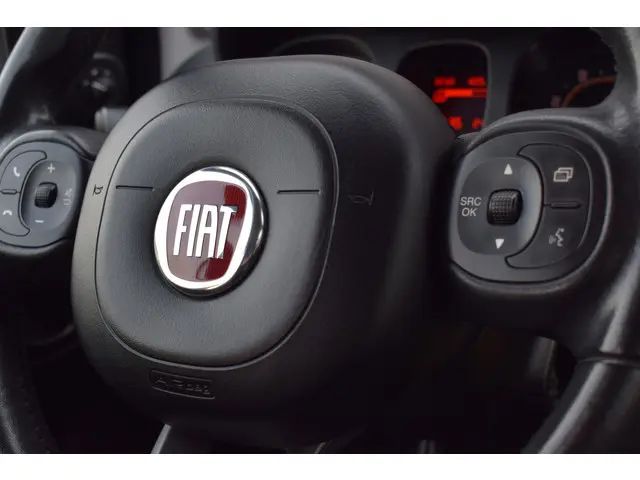 Fiat Panda 0.9 TwinAir Lounge 2018 Benzine 24