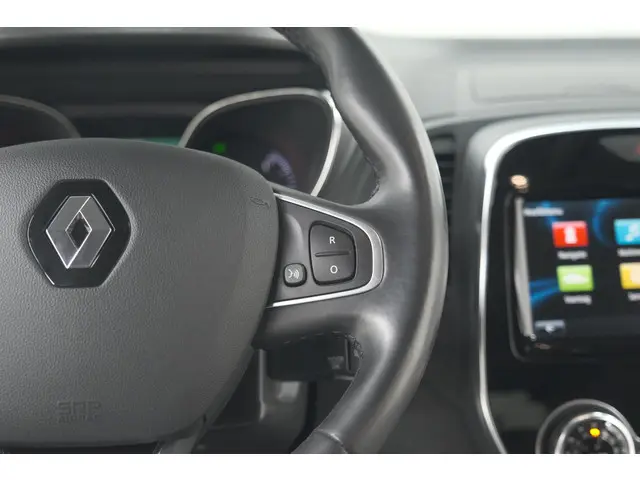 Renault Captur TCe 90 Intens 2017 Benzine 32
