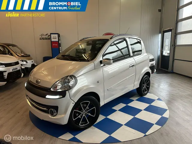 Microcar M.go Brommobiel SXI DCI 2012 Diesel 15