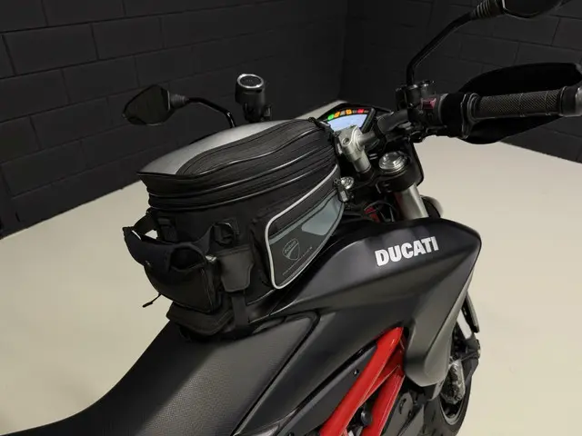 Ducati Hypermotard 821 2015 Benzine 7