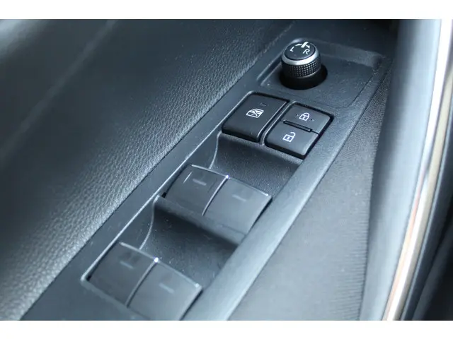 Toyota Corolla 1.8 Hybrid Active 2021 Hybride Benzine 21
