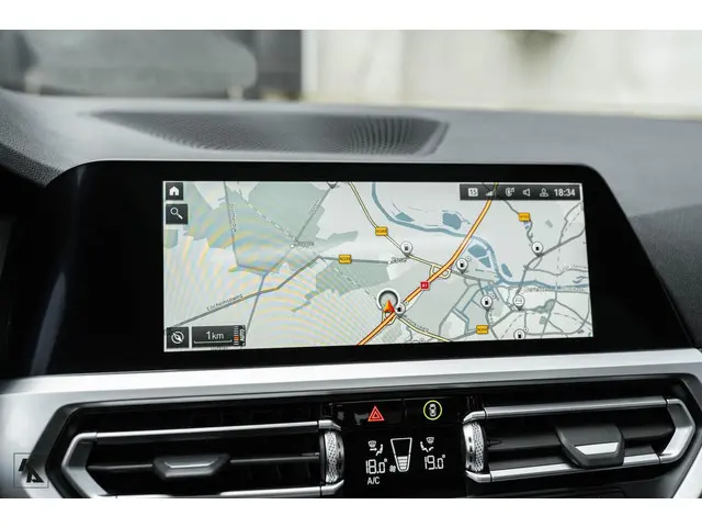 BMW 3 Serie 320i High Executive Edition 2020 Benzine 47