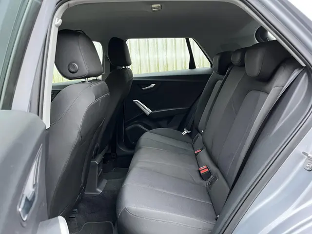 Audi Q2 30 TFSI Business Edition 2021 Benzine 17