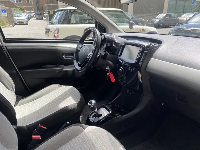 Citroën C1 1.0 VTi Shine 2018 Benzine 7