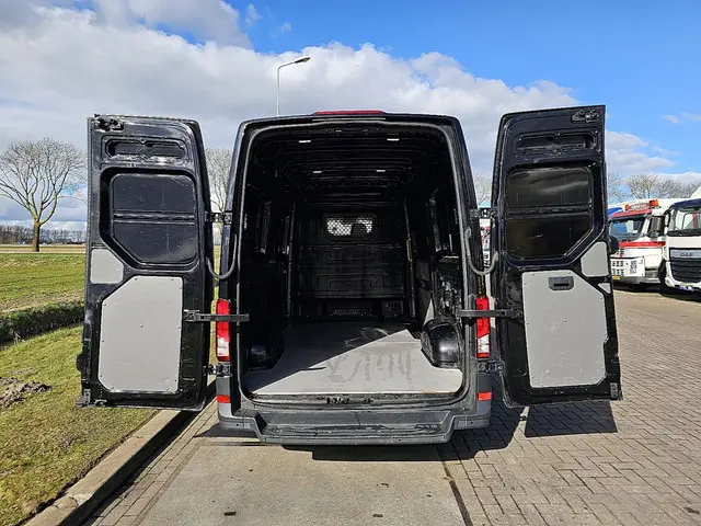 Volkswagen Crafter 35 2.0 2018 Diesel 10