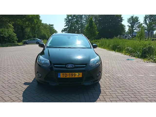 Ford Focus Wagon 1.6 Titanium Automaat 2013 Benzine 8