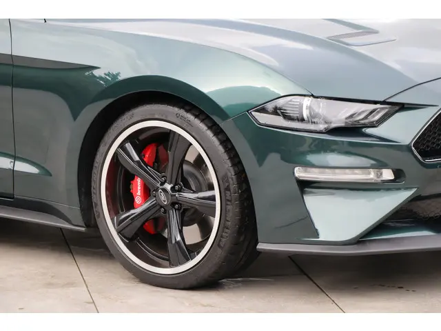 Ford Mustang Fastback Bullitt 2019 Benzine 4