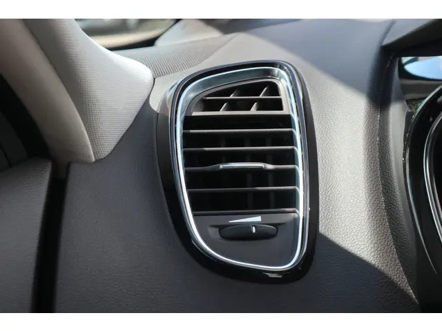Renault Espace 1.8 TCe Limousin 7p. 2018 Benzine 31