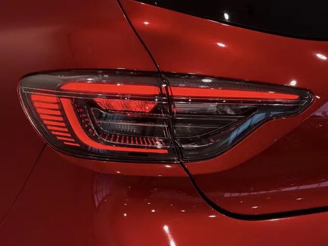 Renault Clio 1.0 TCe 90 Esprit Alpine 2023 Benzine 31