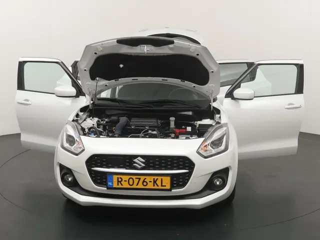 Suzuki Swift 1.2 Select Smart Hybrid 2022 Benzine 26