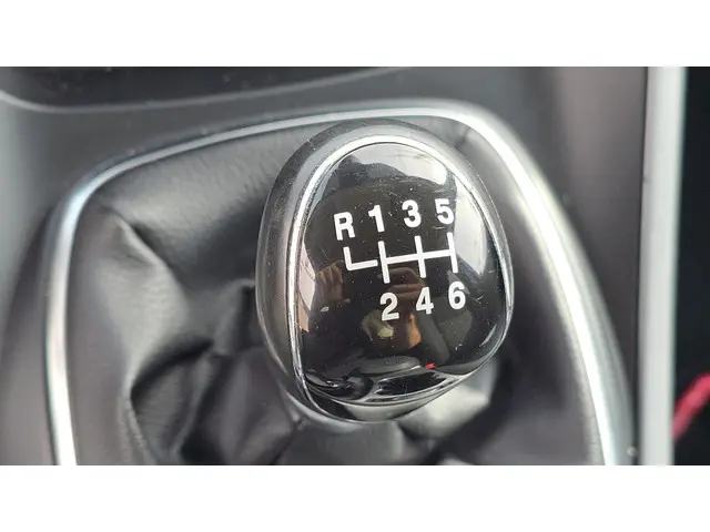 Ford C-MAX 1.0 Edition 2014 Benzine 26