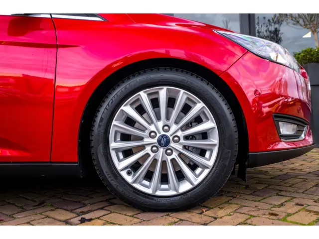 Ford Focus 1.5 Titanium|Navi|Cruise|Pdc 2017 Benzine 9