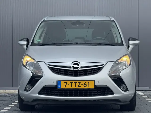 Opel Zafira Tourer 1.4 Design Edition 7p. 2014 Benzine 19