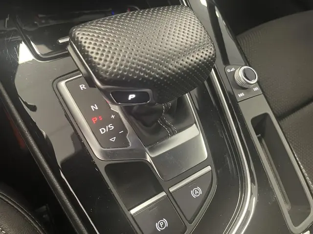 Audi A4 Avant 40 TFSI S edition 2020 Benzine 26
