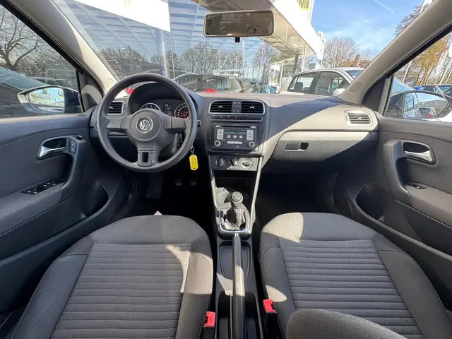 Volkswagen Polo 1.2 TSI Highline 2013 Benzine 4