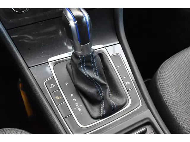 Volkswagen e-Golf e-Golf 2017 Elektrisch 27