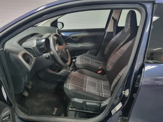 Peugeot 108 1.0 e-VTi Blue Lion / Airco 2017 Benzine 7