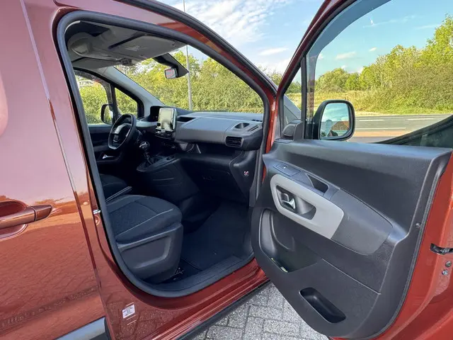 Peugeot Rifter 1.2 Puretech Active 2020 Benzine 19