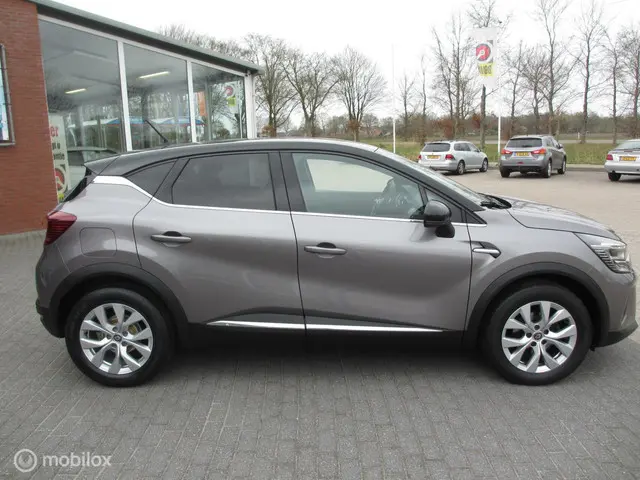 Renault Captur 1.0 TCe 100 Intens 2020 Benzine 3