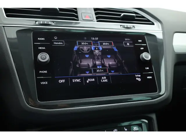 Volkswagen Tiguan 1.5 TSI Life Business 2020 Benzine 24