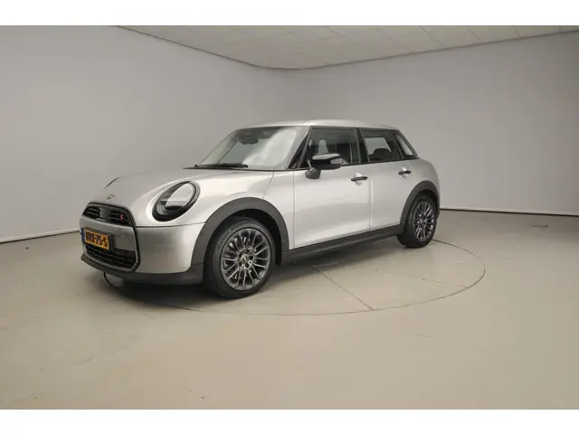 MINI 5-Deurs Cooper S 2025 Benzine 33