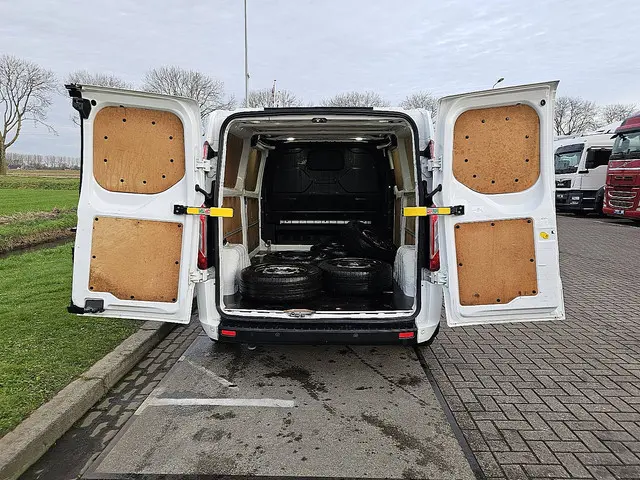 Ford Transit Custom 2.0 2022 Diesel 12