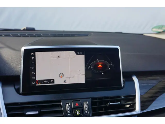 BMW 2 Serie Gran Tourer 216i 2022 Benzine 23
