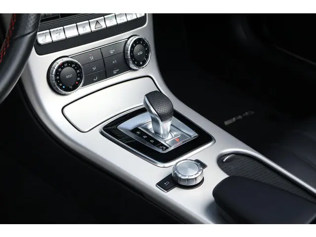 Mercedes-Benz SLK 200 2015 Benzine 34