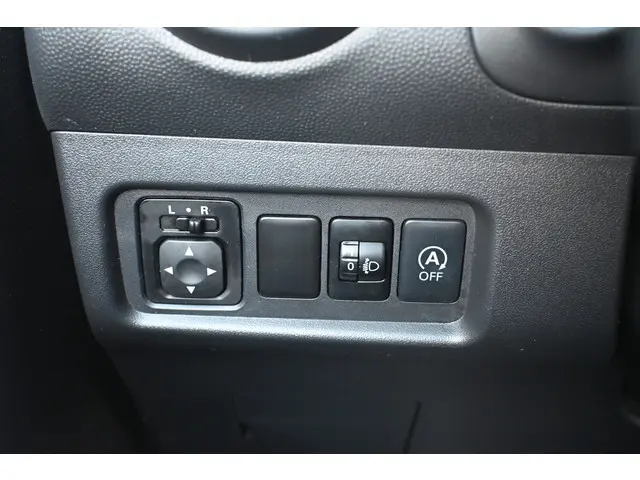 Mitsubishi Space Star 1.0 Bright 2015 Benzine 29