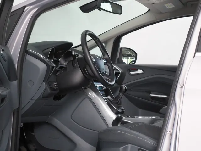 Ford C-MAX 1.6 Titanium 2012 Benzine 6