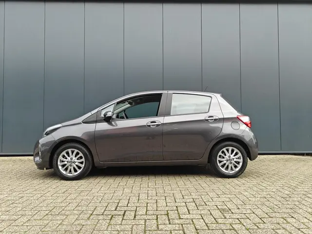 Toyota Yaris 1.0 VVT-i Aspiration 2017 Benzine 3