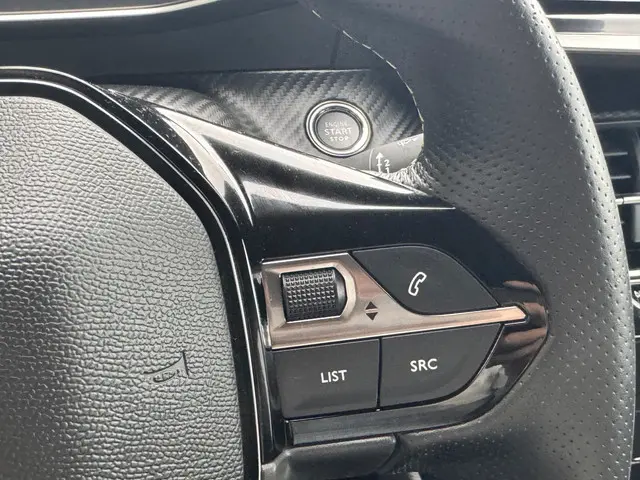 Peugeot 208 1.2 PureTech GT 2022 Benzine 17