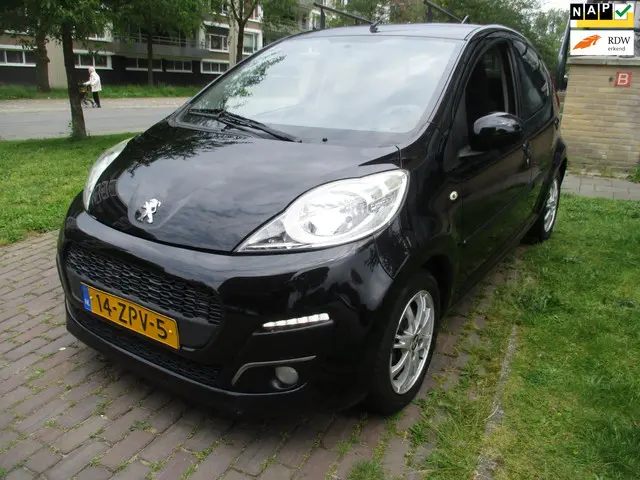 Peugeot 107 1.0 Active 2013 Benzine