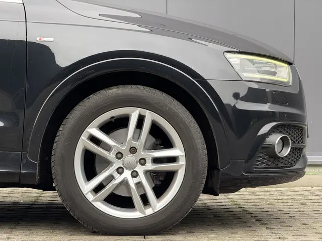 Audi Q3 2.0 TFSI quattro Pro Line S 2013 Benzine 54