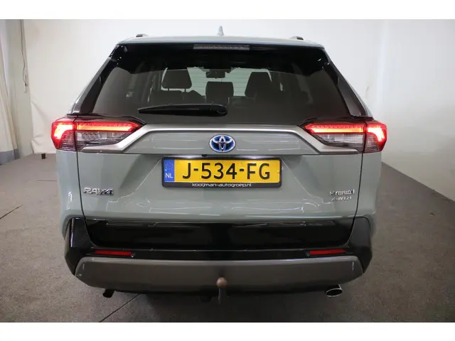 Toyota RAV4 2.5 Hybrid AWD Style 2020 Hybride Benzine 19