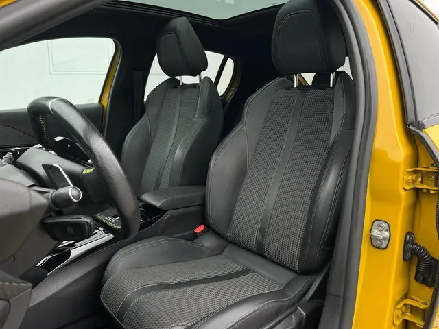 Peugeot 208 1.2 PureTech GT-Line 2020 Benzine 15