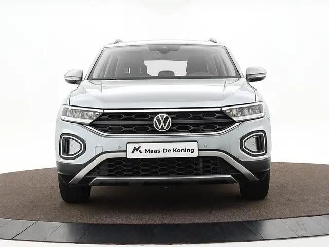 Volkswagen T-Roc 1.0TSI/110PK Life Business 2023 Benzine 19