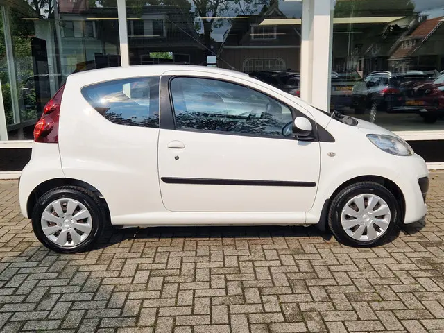 Peugeot 107 1.0 Active 2013 Benzine 3